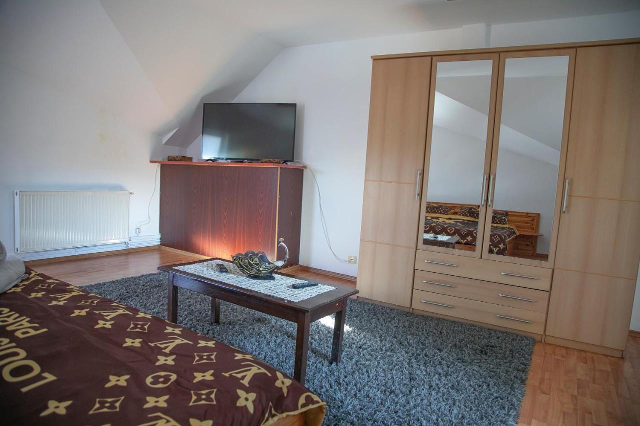 Xxl-House Apartment Targu Mures Exterior photo